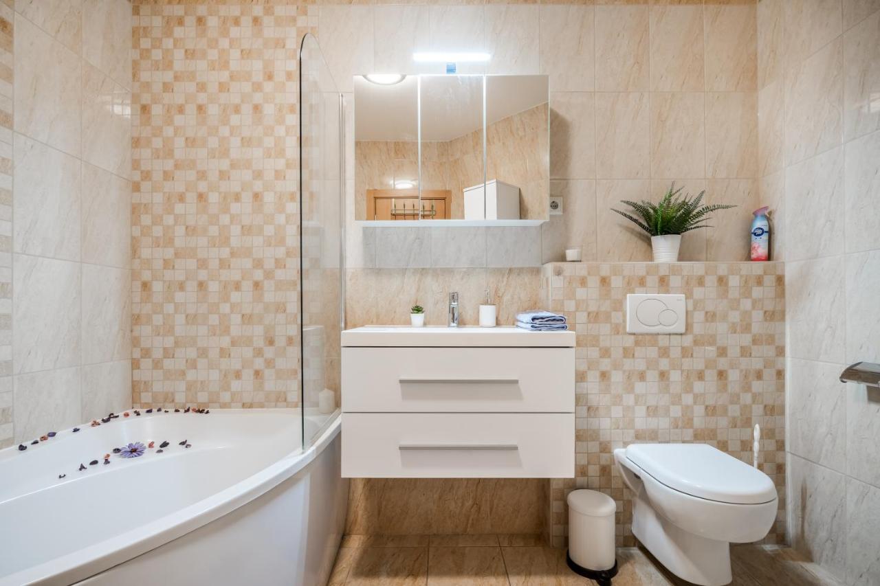 Central Premier Apartment Budapest Luaran gambar