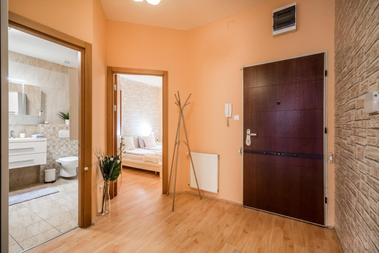Central Premier Apartment Budapest Luaran gambar